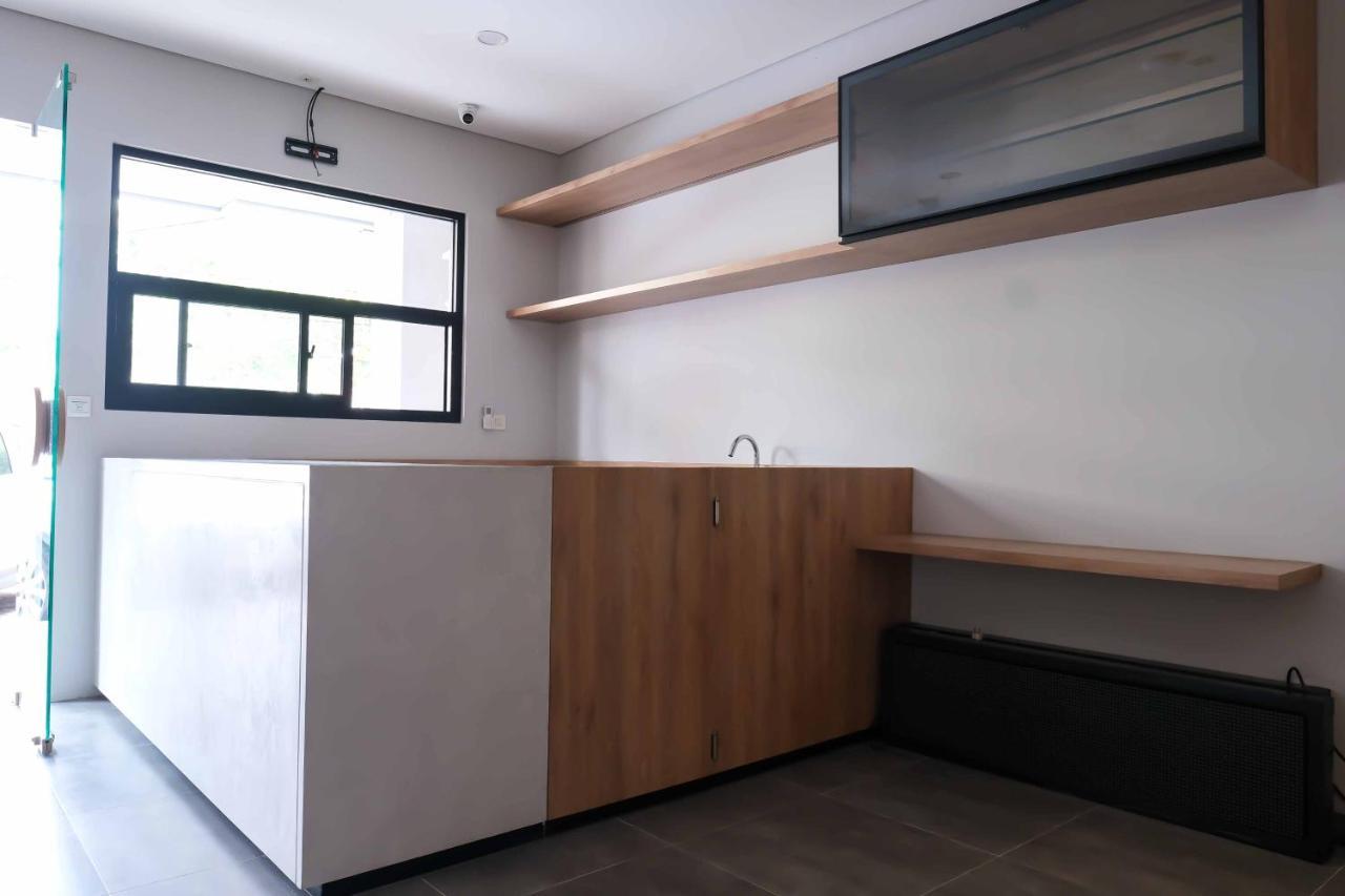 M Cabin Karawaci Binong Luaran gambar