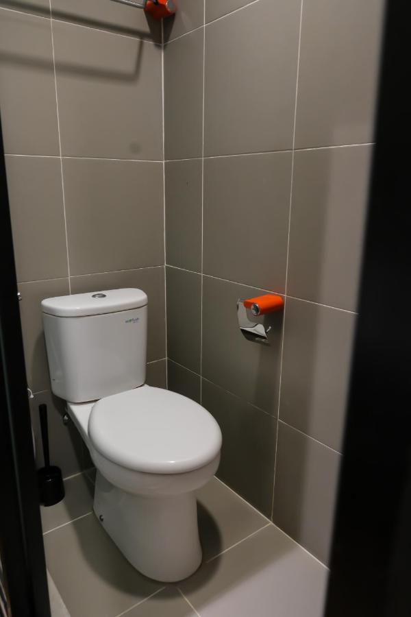 M Cabin Karawaci Binong Luaran gambar